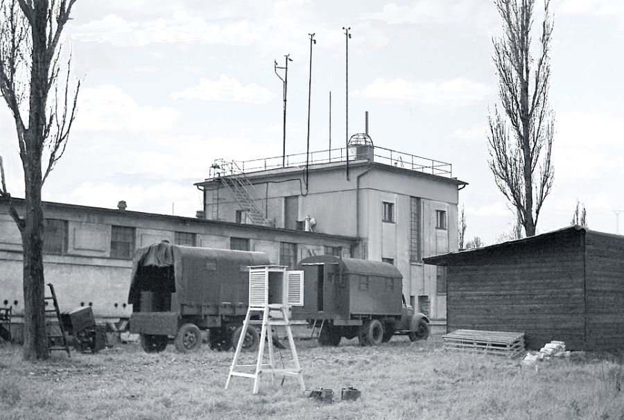 Školní povětrnostní stanice Školy pozemních specialistů letectva v Žamberku v roce 1957